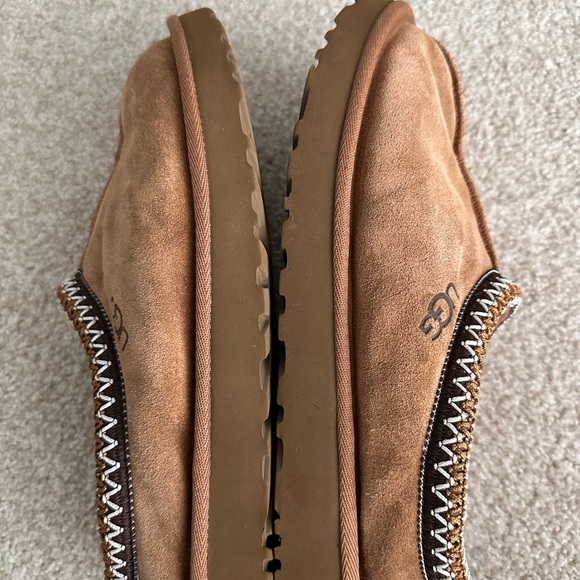 UGG Tasman slippers in the Chestnut - Picture 4 of 7